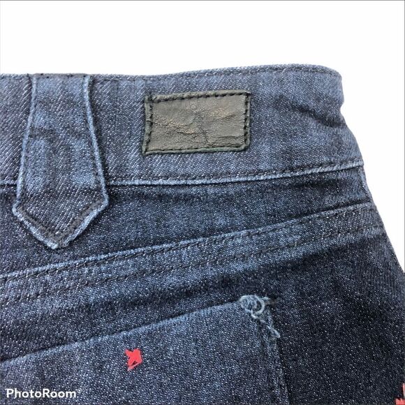 BDG Dark Wash Jean Shorts with‎ Embroidery 26 - Picture 7 of 9